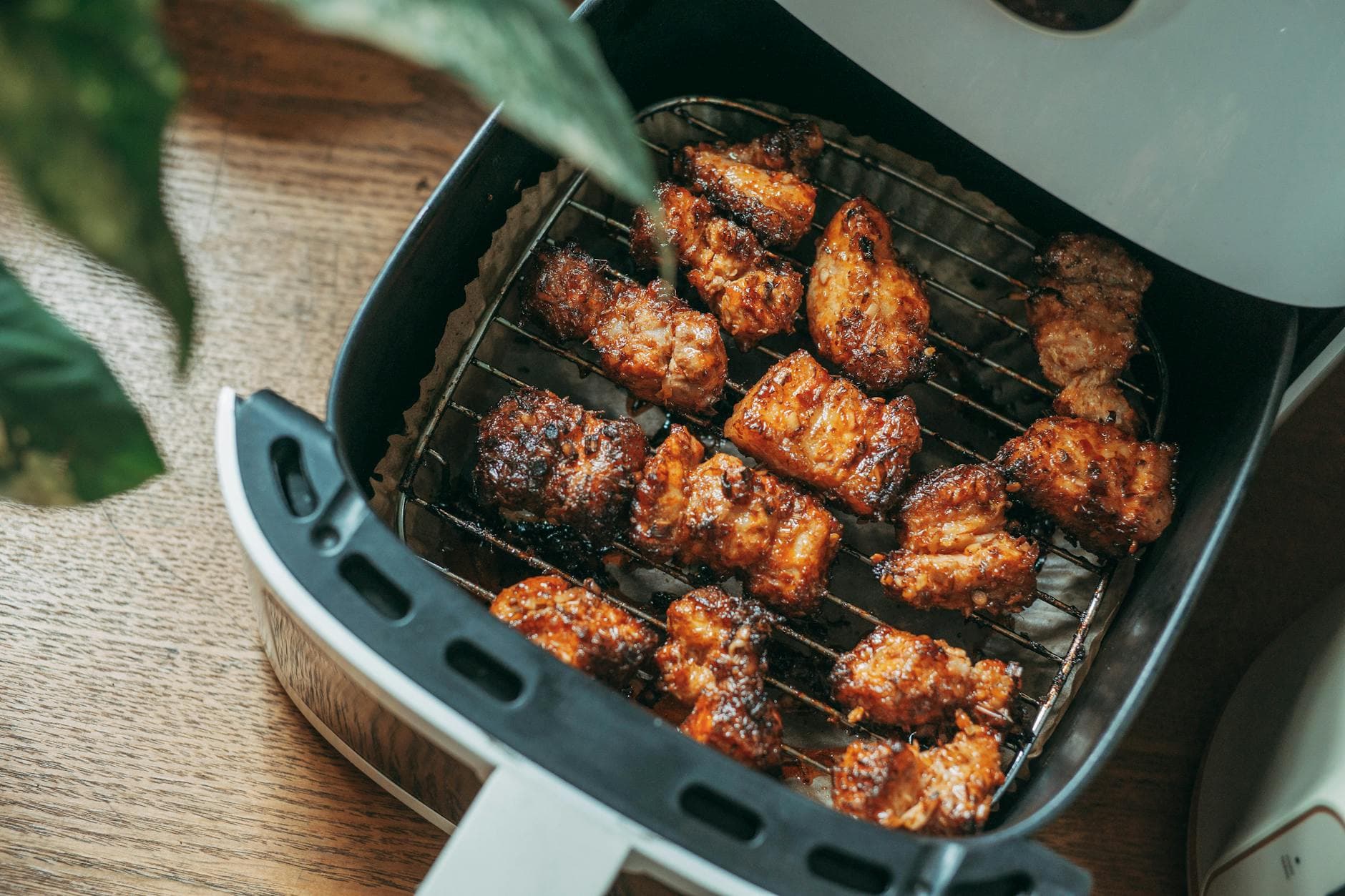 9 ruokaa, joita en enää ikinä tee uunissa – air fryer on vallannut keittiöni